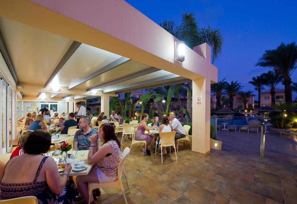 Tasia Maris Gardens Ajía Nápa Kültér fotó