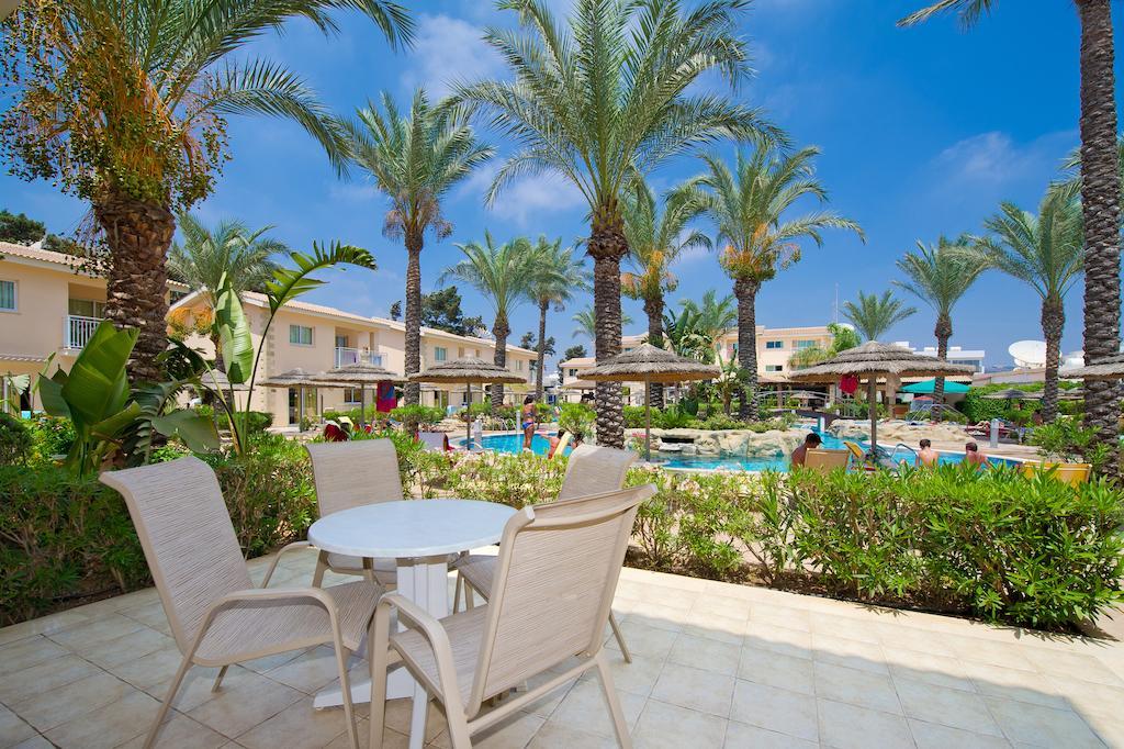 Tasia Maris Gardens Ajía Nápa Szoba fotó